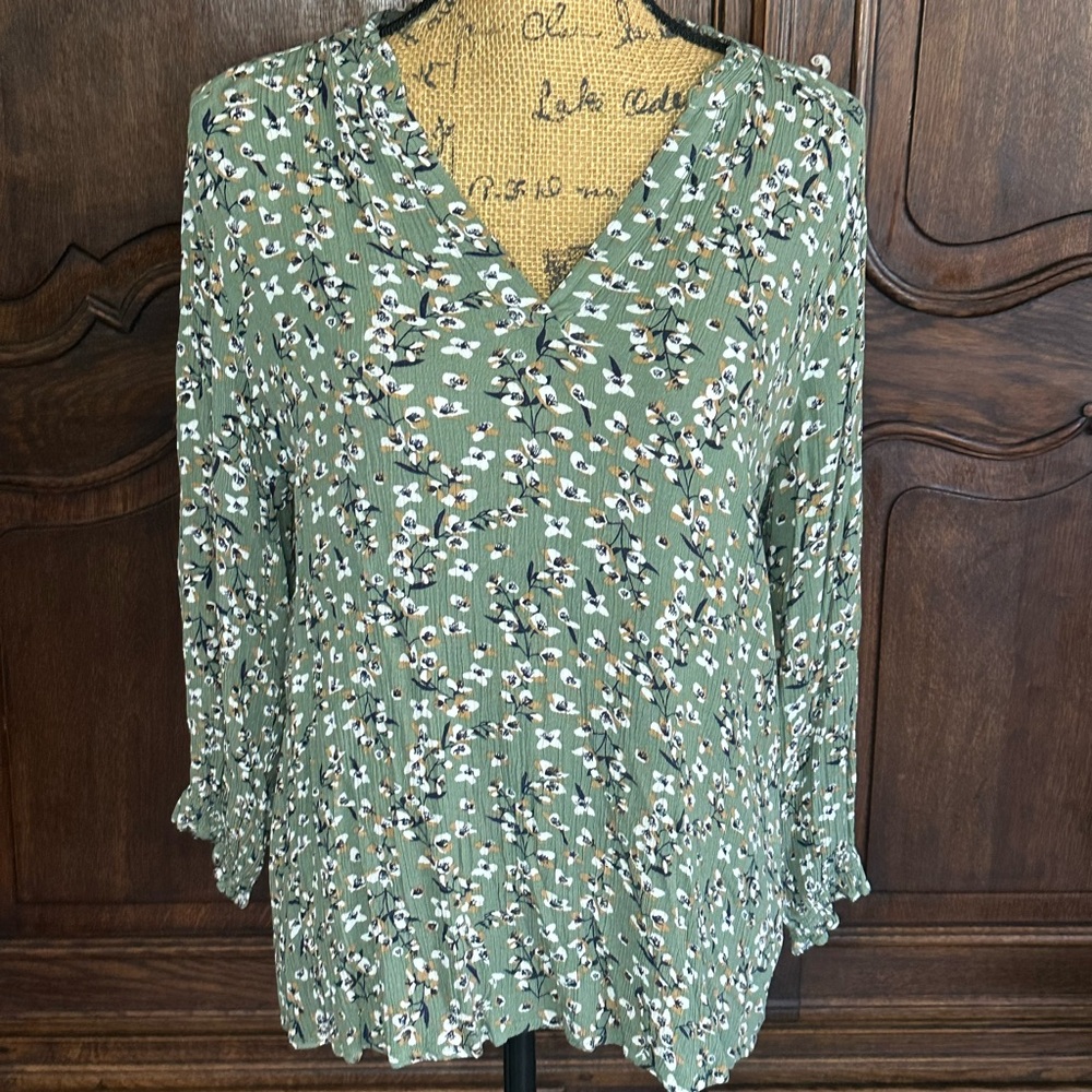 Sage Green Relaxed Blouse with Ruffled 3/4 Sleeves